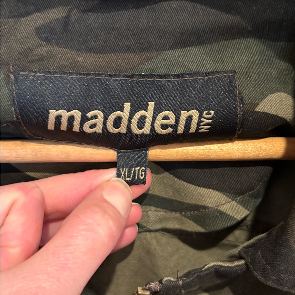 Camouflage Utility Jacket - Picture 4 of 6